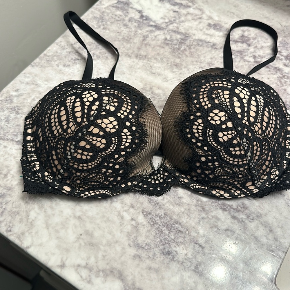 Victoria’s Secret Dream Angels Push-up Bra size 32DD